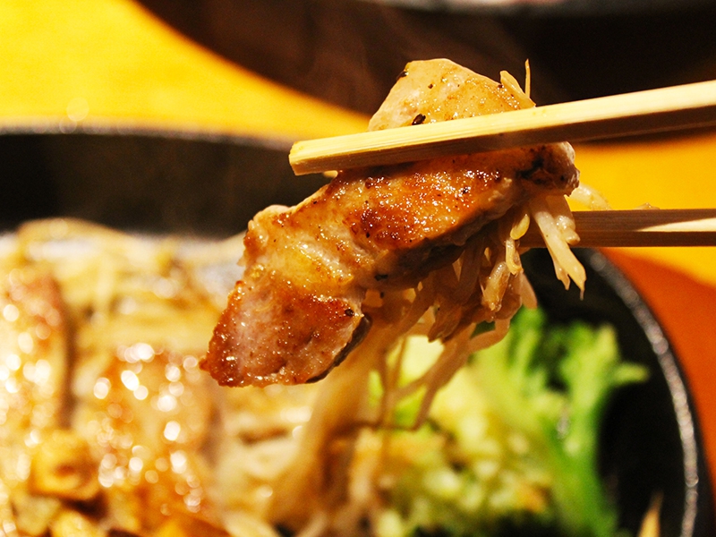 高級豚をがっつりと食らう。直営店ならではの新鮮さとボリュームを堪能。(大阪 御幣島 藏人KITCHIN )