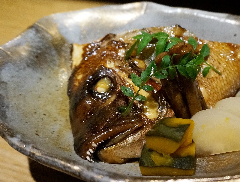 本格割烹料理を酒の肴にする贅沢をカジュアルなスタイルで気軽に。 (京都 烏丸 酒とお料理 つぐ) 本格割烹料理を酒の肴にする贅沢をカジュアルなスタイルで気軽に。 (京都 烏丸 酒とお料理 つぐ) |酒とお料理 つぐ