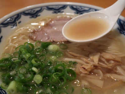 コンセプトは「博多屋台」！飲んで食べて満腹のラーメン酒場（本郷三丁目　麵や 福十八 ）　｜麺や  福十八