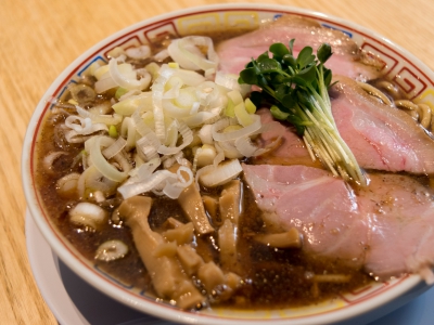 ひとくち食べると脳に訴えかけるサバ醤油の美味しさ！（大阪市 福島区　サバ６製麺所 福島本店）｜サバ６製麺所 福島本店