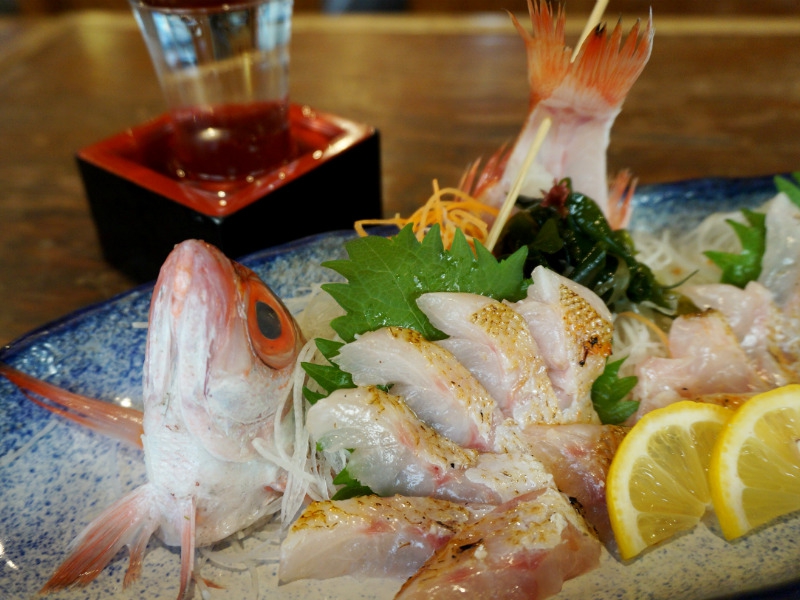 食の宝庫・島根県へ小旅行。旨い地酒とご当地グルメ、旬の肴が楽しめる店（大阪 蒲生四丁目　うちげの魚 安来や）｜うちげの魚 安来や