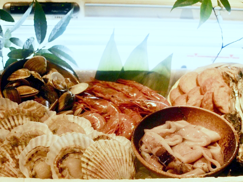 海鮮三昧!!長浜市場から直送の新鮮な海鮮を堪能 !!(福岡 博多 うまかもん酒場 磯っこ商店)