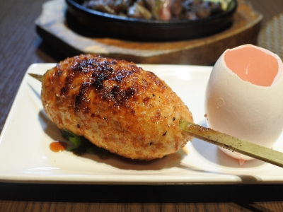 契約養鶏場から仕入れるこだわりの地鶏料理と九州のうまいもんが揃う大人レトロ居酒屋（福岡　中洲　あほう鳥 離れ）｜あほう鳥 離れ