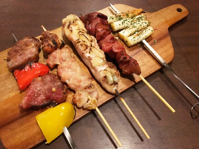 おいしい串焼きとビールが楽しめる茅場町のバル（東京都 1日本橋　串焼き＆ベルギービールHOPS／ホップス）｜串焼＆ベルギービールHOPS（ホップス）
