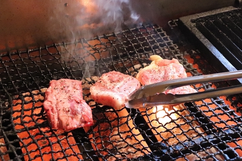 アットホームな雰囲気で自慢の肉料理とワインをリーズナブルに楽しめるビストロ（横浜 関内ビストロZIP）｜お肉とワイン　関内ビストロZIP-003