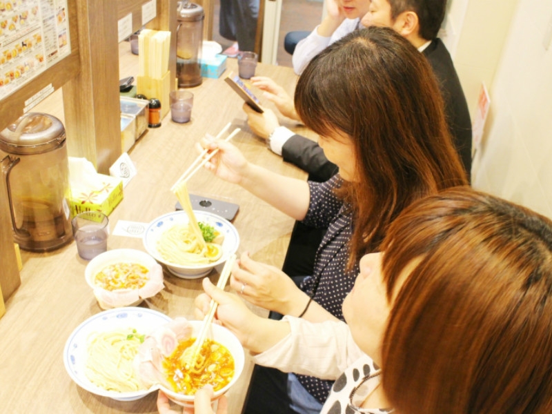 サバ6製麺所 三宮センタープラザ店 オープン! プレミアム試食会も開催。