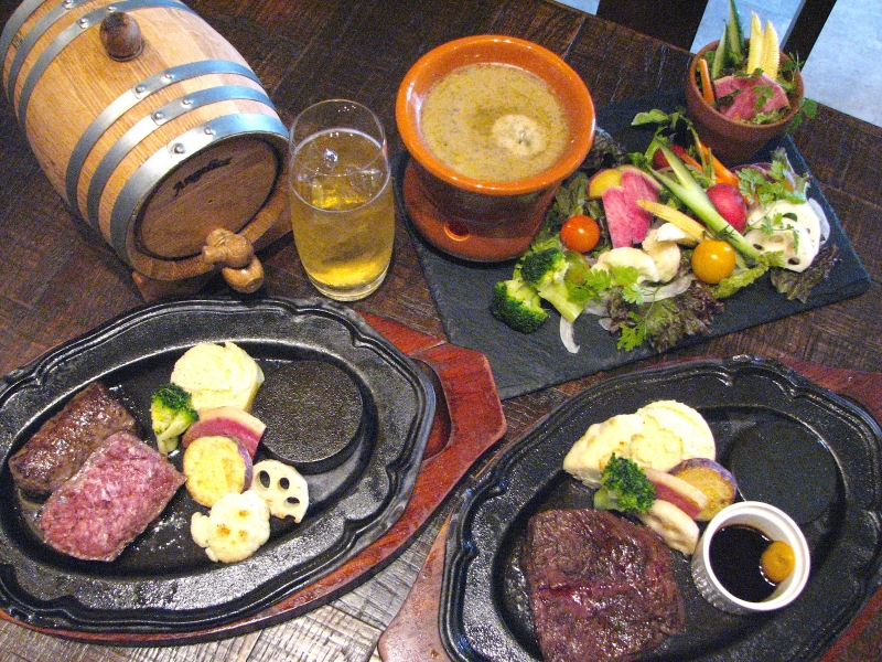 ガツンと食べたい肉好き派必見！気になる樽熟BAR&amp;STEAK（名古屋　栄　GOD TENDER 栄本店）｜GODTENDER（ガッテンダー）