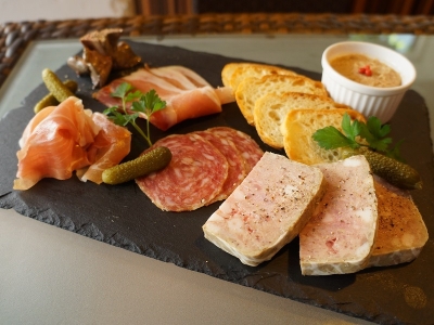 苦手な食べ物もおいしくする秘訣は、店でイチから仕込むその手間にあり！（東京　浜松町　ビストロハーベスト）｜BISTRO　Harvest