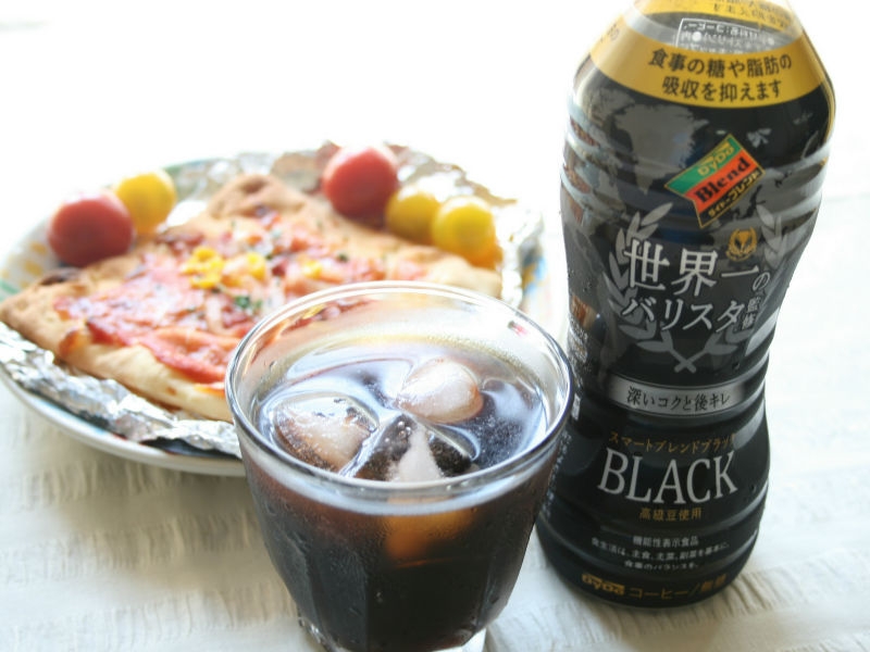 ダイドーのペットボトルのブラックコーヒーは、おいしいだけじゃない! 食事の糖や脂肪の吸収を抑えるから、食事中のドリンクとして人気上昇中