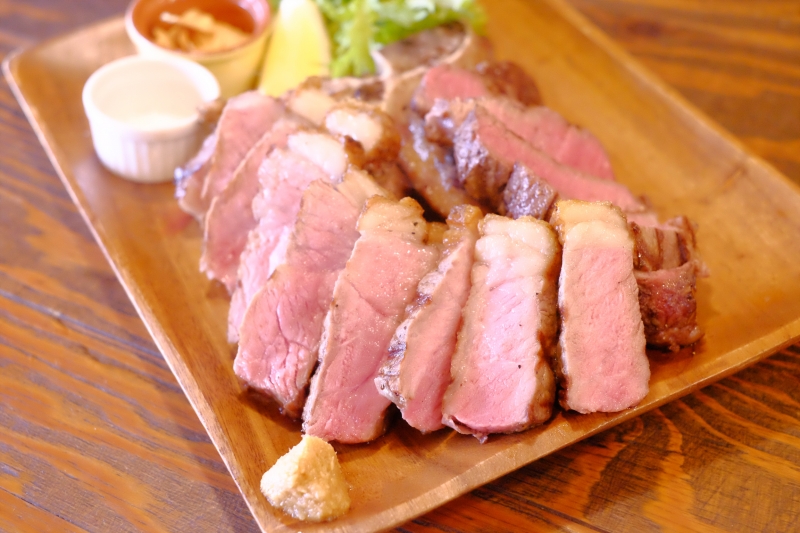 手軽にステーキが味わえる！隠れ家的な肉バル「DE ICHIBA」（東京　八丁堀　DE ICHIBA）｜デイチバ-002