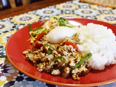 トロトロたまごのガパオライスと絶品ワンコイン定食の二重奏!(大阪 鳳 ラック ドゥ アン)