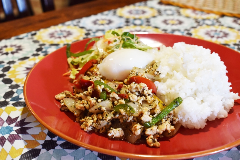 トロトロたまごのガパオライスと絶品ワンコイン定食の二重奏!(大阪 鳳 ラック ドゥ アン)