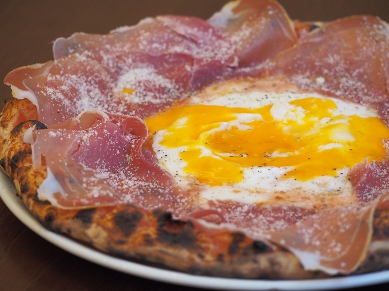 石窯で焼き上げる絶品ピッツア。本格派イタリアンをカジュアルスタイルで。（香川　高松　アルヴェッキオ　ドゥオモ）　｜Al　Vecchio　Duomo（アル　ヴェッキオ　ドゥオモ）