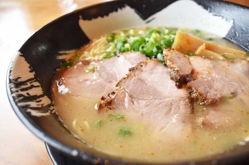 まろやかさなスープは絶品。滋賀では数少ない本格久留米ラーメンのお店(滋賀 堅田 らーめん本舗 春夏冬-あきない-)