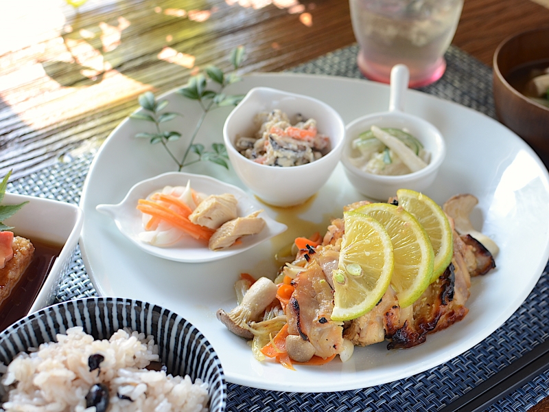 季節感たっぷりの美味しいランチプレートをいただきながら。優しい時間の流れるカフェ(福岡 筑紫野市 cafe 華蔵)