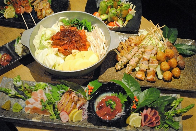 絶妙な焼き。新鮮な鶏を堪能。何度でも通いたくなる店(福岡県 福岡市中央区 「闇よだれ」)