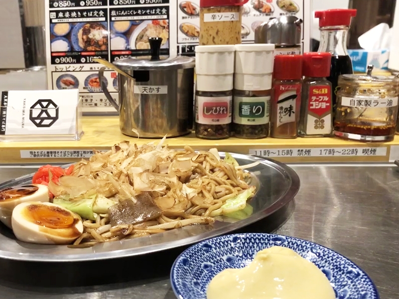 味変におすすめ!無料でできるトッピングがいっぱい!|焼きそば専門 水卜