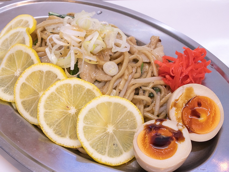 TV番組で紹介され、話題沸騰中!新感覚の焼きそば!塩にんにくレモンそばはビールとの相性抜群!