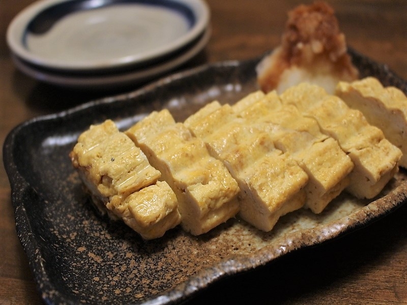 手間ひま惜しまず出汁を取る、基本に忠実なお料理はすべて手作り。はるばる足を運びたくなる、おふくろの味。(岐阜 中川辺 居酒屋みやた)