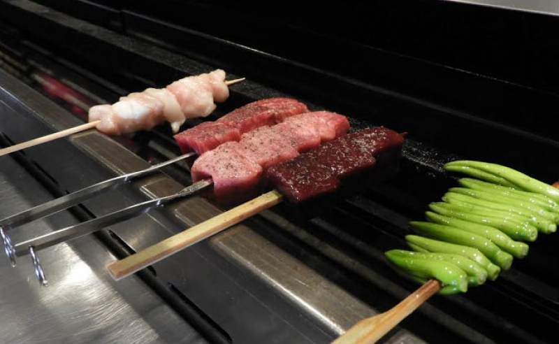 希少部位から新鮮なホルモンまで牛を丸ごと串で堪能。いろんな部位を楽しめる白金の牛肉専門店(東京 白金台 牛泥棒)