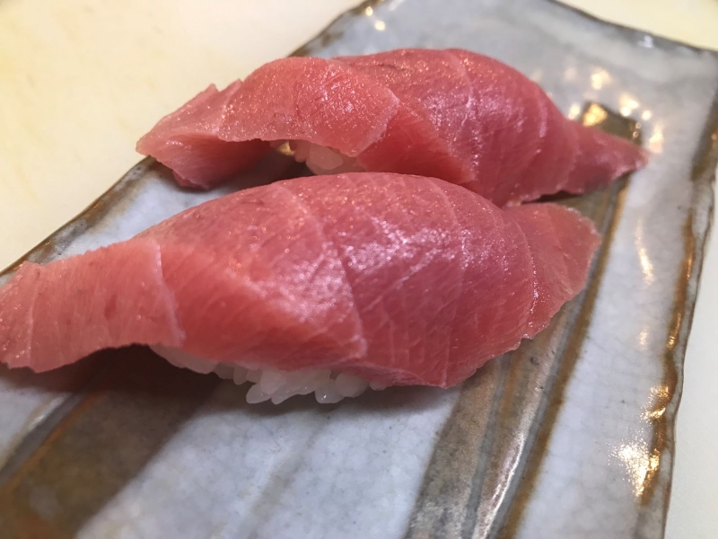 リーズナブルなお寿司を1貫からお好みでオーダーする寿司居酒屋、大き目のネタで満足度は抜群!(名古屋 今池 すし旬今池店)