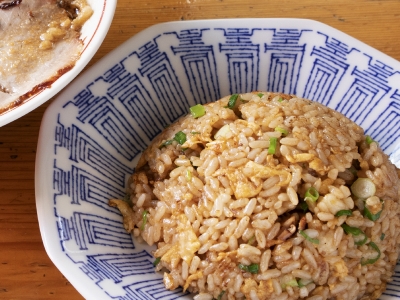パラッパラ食感でお米一粒一粒に美味さをコーディング!一目見ただけで美味いとわかる絶品焼き飯!|伊吹商店