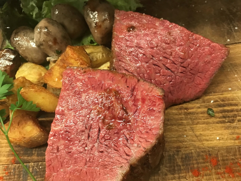 丁寧な仕込みが素材の味を引き出す!アメリカンスタイルのBBQダイニングで豪快に(大阪 福島 pit master VAMOS)