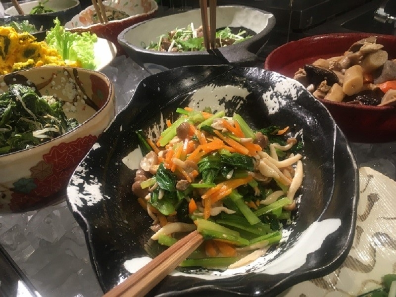 時間たっぷり!野菜中心のヘルシーな手作りお惣菜をビュッフェスタイルで(名古屋 栄 ピュア菜)