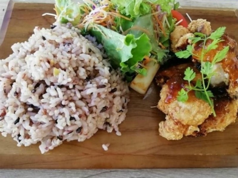 野菜ソムリエ、アスリートフードマイスターのオーナーのこだわりがギュッと詰まった自然食カフェ(愛知 小牧 Cafe KURUCLE)