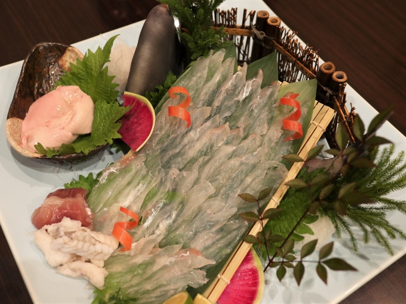 明石港の「昼網」で仕入れた魚介をリーズナブルに。新鮮なお造りが自慢の本格海鮮料理店(兵庫 明石 さかづき)
