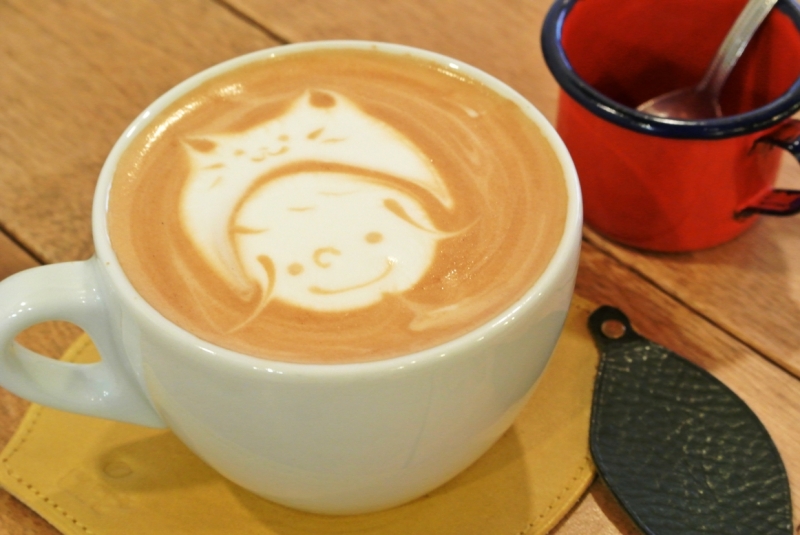 ジューシーな自家製ローストポークがたっぷり！こだわりのサンドイッチとコーヒーでゆったりカフェタイム （神戸　三宮　CAFE＋ カフェプラス)｜CAFE＋（カフェプラス）-005
