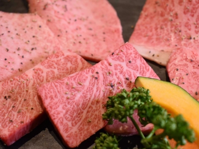 【神奈川県 藤沢市　焼肉おくう 藤沢店】「厳撰和牛盛皿 極」で厳選和牛の希少部位を味わい尽くす！肉にとことんこだわる山形牛取扱指定焼肉店