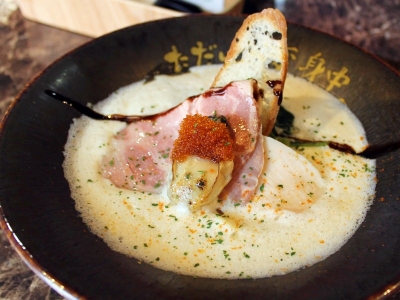 【東京都 中野区　ただいま変身中】一杯にフレンチのフルコースを実現。新感覚の「牡蠣ラーメン」が人気のオシャレなラーメン店