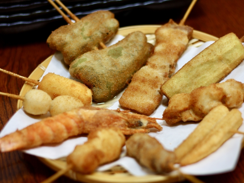 戸畑で愛され続ける串揚げ屋。手間ひまかけた店主オリジナルの一品料理も見逃せない!(北九州市 戸畑区 渋田厚志 戸畑本店)