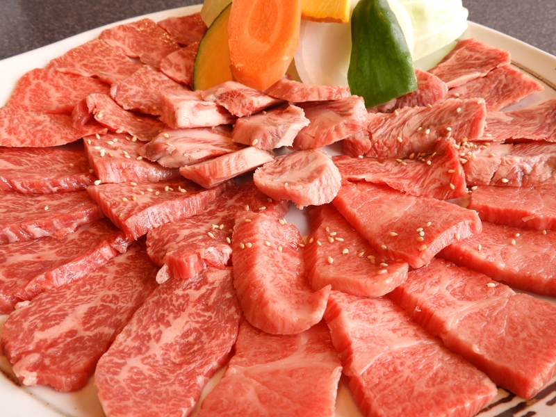 鹿児島黒毛和牛の半頭買いでリーズナブルな価格を実現!希少部位も楽しめる焼肉店(佐賀県 鳥栖市 焼肉プサン)