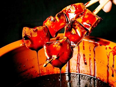 20年継ぎ足した伝統のたれが自慢「名物 白肝串」洗練された空間で味わう串焼き料理の数々（福岡県　北九州市 　鳥火鳥火 ちょびちょび）