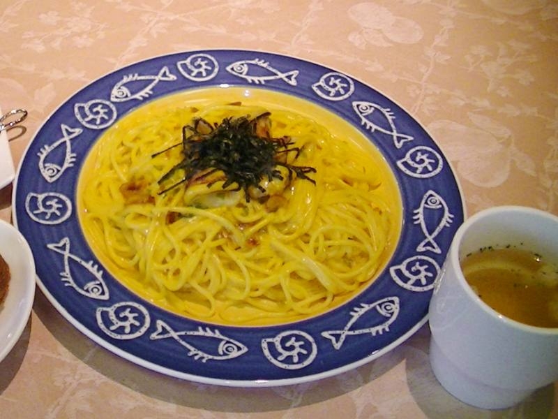新鮮な海の幸が詰まったこだわりの「関門うにのクリームパスタ」関門海峡の絶景を望む癒しのカフェ(福岡県 北九州市 和布刈 いやしの風 縞美人 小倉織物)