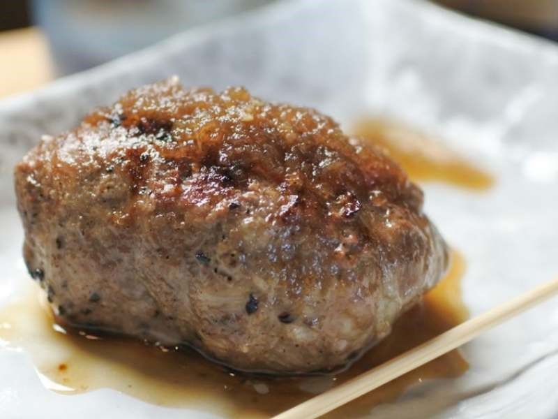 累計1万本突破!黒毛和牛を使用した「幻のつくね」肉にとことんこだわる焼鳥居酒屋(福岡 荒江 焼鳥居酒屋 英 はなぶさ) 累計1万本突破!黒毛和牛を使用した「幻のつくね」肉にとことんこだわる焼鳥居酒屋(福岡 荒江 焼鳥居酒屋 英 はなぶさ)|焼鳥居酒屋 英