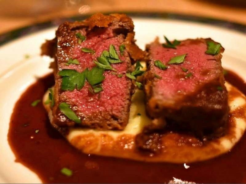 上質なイチボを堪能!自家製サルサソースが香る「和牛肉のロースト」小料理屋×イタリアンがテーマのイタリアンレストラン(神戸市 中央区 葵LIBERO)