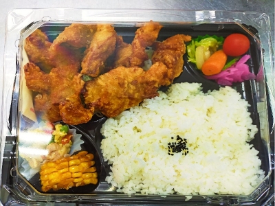 25種類のスパイスとガーリックがガツン! 「ハワイアンガーリックパンチ弁当」本物の味を楽しめるテイクアウト専門店(大阪市 浪速区 マオリキッチン)