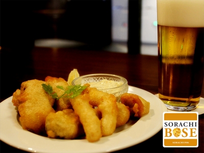 【東京　千代田区　DEPOT】味の秘密は衣にあり！「濃厚タラとオニオンのビールフリット」昭和の郷愁を感じるノスタルジックカフェ＆バー