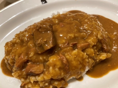 甘さのあとに辛さビリビリ！スプーンが進む進む！大阪生まれの「インデアンカレー」｜グルメニュース 