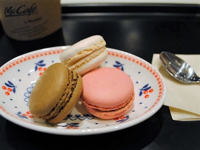 「マカロン」片手にプチご褒美タイムはいかが？カフェスイーツも楽しめるマックカフェ バイ バリスタ｜スイーツファン通信