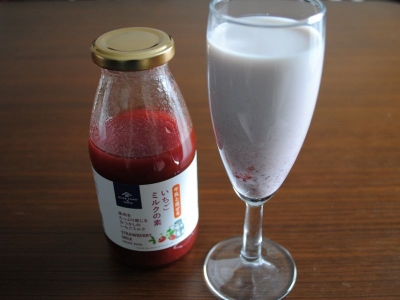 牛乳と混ぜるだけでおうちがお洒落カフェに！久世福商店「いちごミルクの素」｜スイーツファン通信