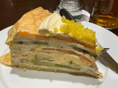 季節によってフルーツが変わる！ フォトジェニックな見た目もたまらない♪ HARBS「ミルクレープ」｜スイーツファン通信