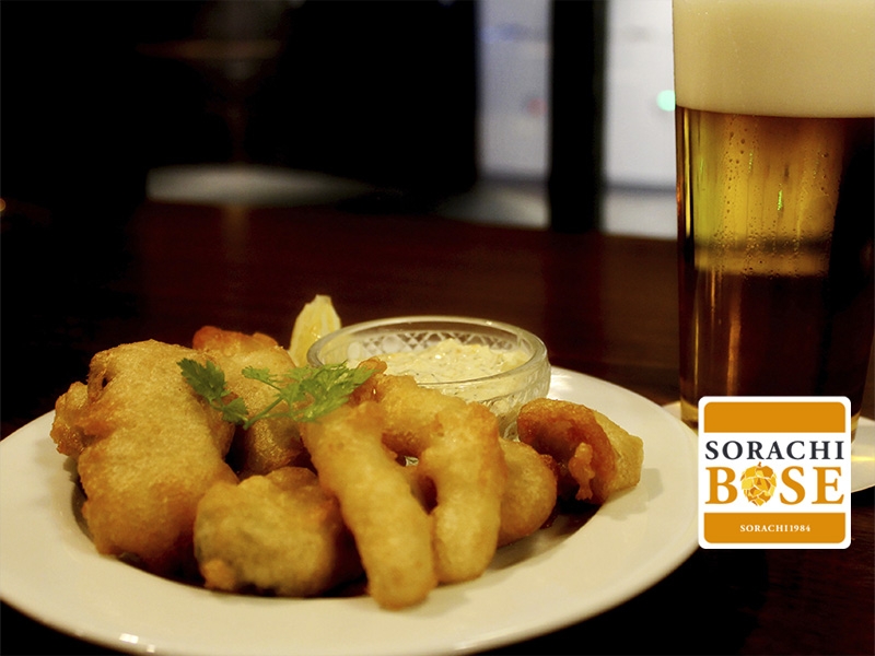 【東京 千代田区 DEPOT(デポ)】味の秘密は衣にあり!「濃厚タラとオニオンのビールフリット」昭和の郷愁を感じるノスタルジックカフェ&バー 【東京 千代田区 DEPOT(デポ)】味の秘密は衣にあり!「濃厚タラとオニオンのビールフリット」昭和の郷愁を感じるノスタルジックカフェ&バー|サッポロ SORACHI 1984