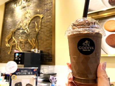 苦い？ 苦くない？ GODIVAの「ショコリキサー ダークチョコレート カカオ 99％」を飲んでみた！｜スイーツファン通信