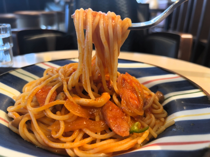 昔ながらの喫茶店の味を再現。モチモチ食感がたまらない！サンマルクカフェの「昭和レトロナポリタン」｜グルメニュース 