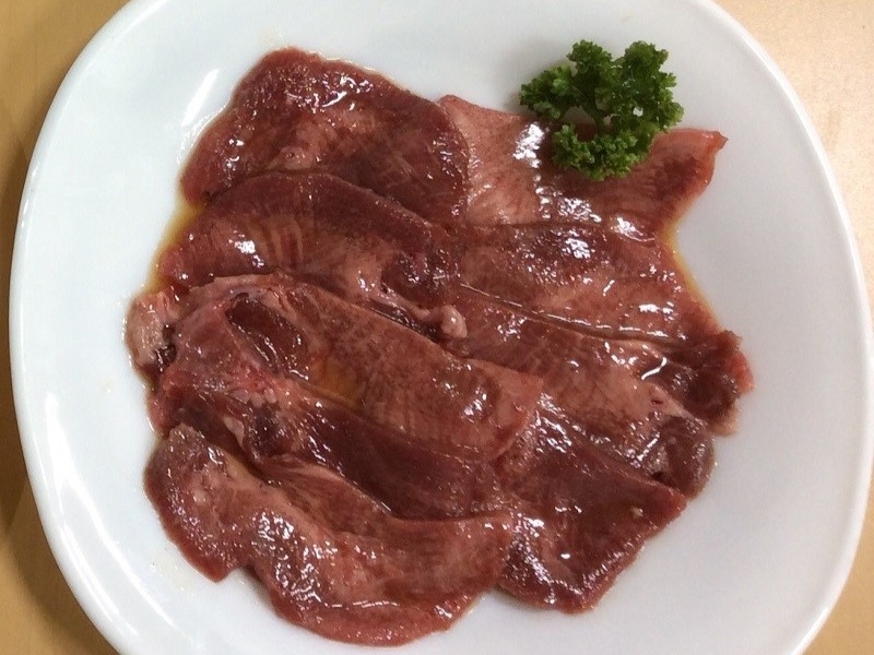 塩コショウにもこだわった人気の「厚切り塩タン」肉の美味しさを引き出す門外不出の絶品ダレが自慢の焼肉店(大阪府 守口市 焼肉 青竜)