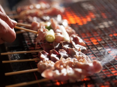 【7choice】兵庫 神戸 三宮で炉端焼き・焼き鳥・串焼き・串カツがおすすめのお店｜グルメニュース 